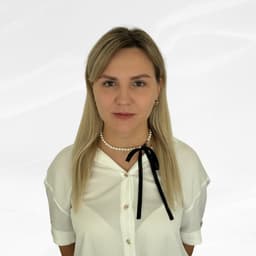 Ekaterina at Next Level Nails Salon